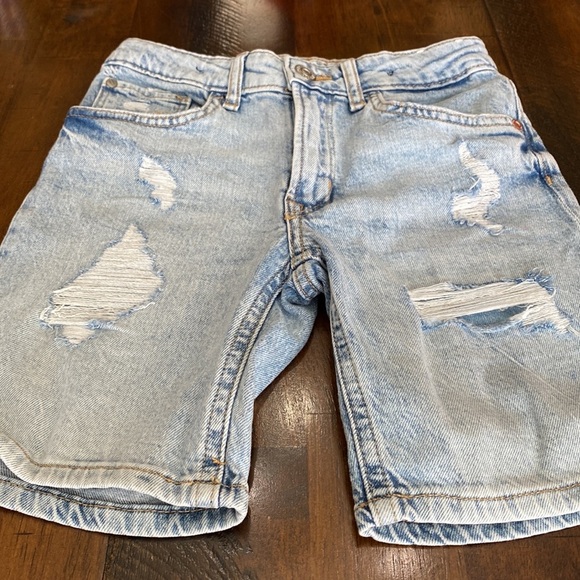 H&M Shorts - Picture 5 of 9